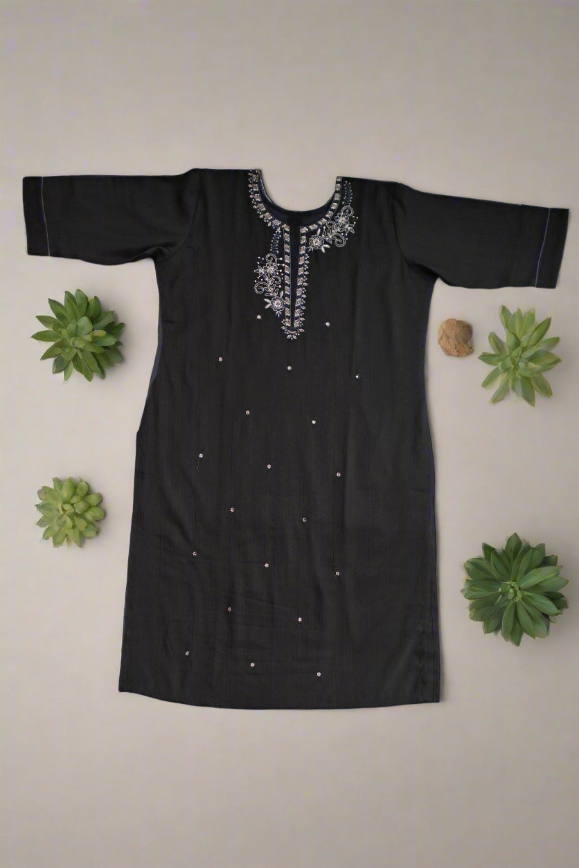 Elegant Black Embroidered Kurta